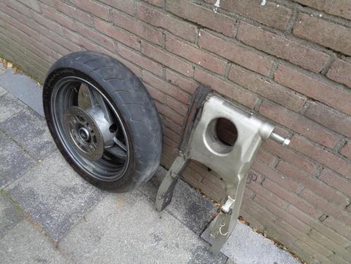 Kawasaki zzr600 Achterbrug kompl . /wiel/schokbreker  93", Motoren, Onderdelen | Kawasaki, Gebruikt, Ophalen