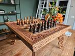 Antiek (houtsnijwerk) schaakbord uniek exemplaar, Hobby en Vrije tijd, Gezelschapsspellen | Bordspellen, Ophalen of Verzenden