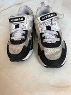 Nike sneaker, Schoentjes, Jongetje of Meisje, Ophalen of Verzenden, Zo goed als nieuw