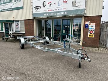 Kalf 62-1350 nieuwe boottrailer uit voorraad beschikbaar voor biedingen