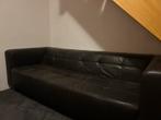 Bruin Lederen bank - nette staat, Huis en Inrichting, Banken | Bankstellen, Ophalen, Gebruikt, Modern klassiek, Rechte bank