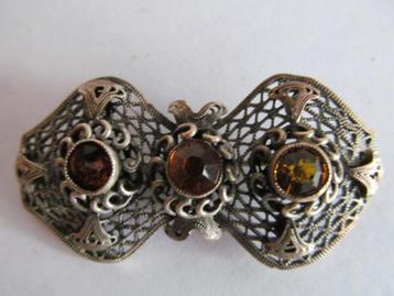 Oude ?antieke? broche met 3 steentjes. beschikbaar voor biedingen