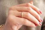 Croissant Ring Met Diamant| 14 Karaat, Ophalen of Verzenden, Zo goed als nieuw, 17 tot 18, Met edelsteen