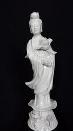 Porseleinen BEELDJE Blanc de Chine <> Chinese GODIN Kwan Yin, Antiek en Kunst, Ophalen of Verzenden