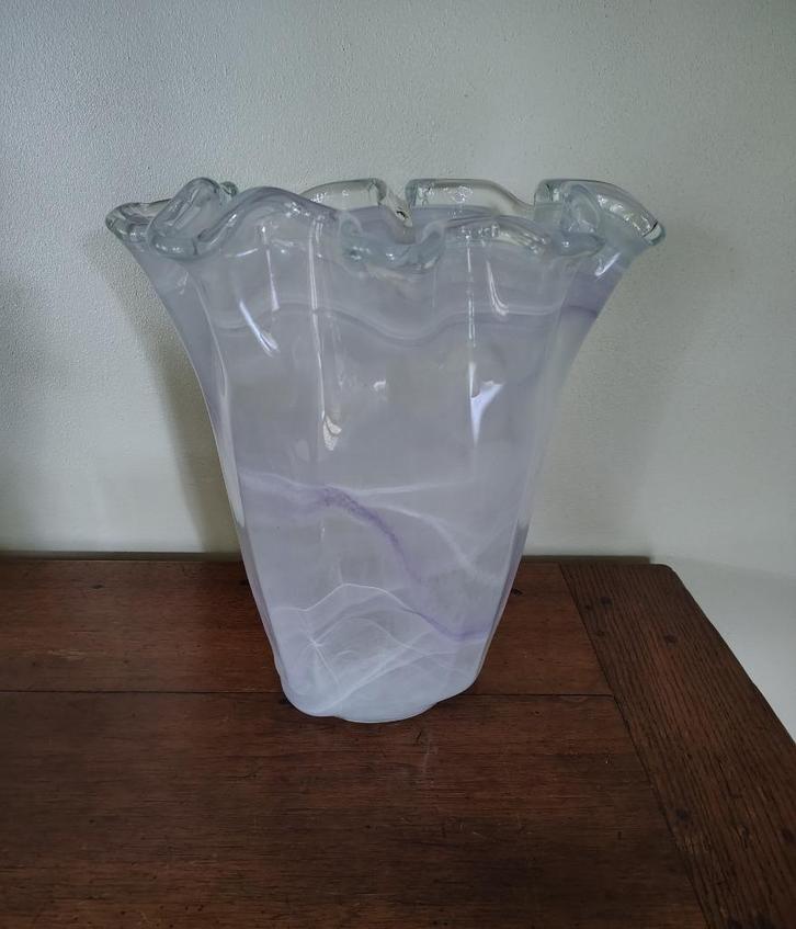 Grote,  witte Murano vaas. Vintage, Antiek en Kunst, Antiek | Vazen, Ophalen of Verzenden