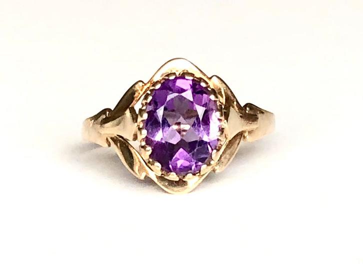 Gouden vintage ring amethist maat 17,5, Sieraden, Tassen en Uiterlijk, Ringen, Gebruikt, Dame, 17 tot 18, Paars, Goud, Met edelsteen