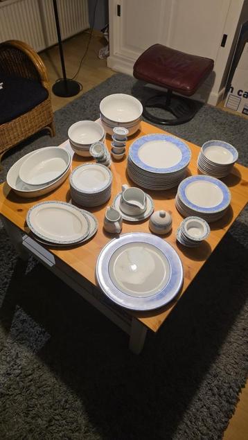 Servies arzberg  beschikbaar voor biedingen