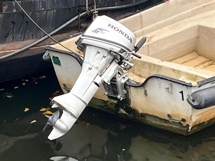 Honda 6 pk 2 cilinder buitenboordmotor langstaart., Watersport en Boten, Buiten- en Binnenboordmotoren, Gebruikt, Benzine, Buitenboordmotor