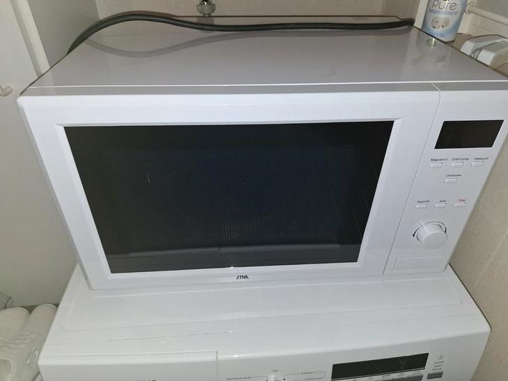 ETNA combimagnetron (ECM153WIT), Witgoed en Apparatuur, Magnetrons, Zo goed als nieuw, Vrijstaand, 45 tot 60 cm, Oven, Draaiplateau