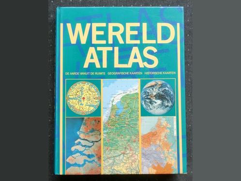 WERELD ATLAS - Aarde vanuit de ruimte, Geografische kaarten, Boeken, Atlassen en Landkaarten, Zo goed als nieuw, Overige atlassen