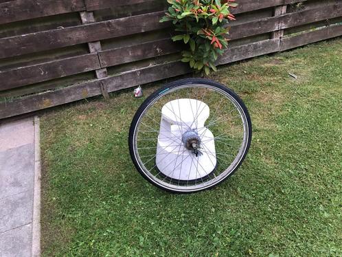 OLDTIMER Achterwiel 28 inch 3 ketting versnellin.trommelrenm, Fietsen en Brommers, Fietsonderdelen, Gebruikt, Oldtimer, Wiel, Ophalen of Verzenden