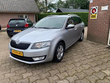 Skoda Octavia Combi 1.8 TSI Greentech Elegance beschikbaar voor biedingen