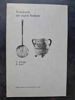 Vondsten uit eigen bodem Fries Museum Turfmarkt archeologie, Ophalen of Verzenden, 20e eeuw of later, Zo goed als nieuw