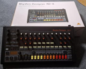 Behringer RD-8 MKII drumcomputer (= TR-808) in nieuwstaat! beschikbaar voor biedingen