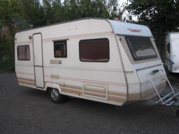 Dethleffs Nomad 485 bj 1988 met voortent beschikbaar voor biedingen