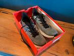Indoor sport schoenen Osaga, Overige merken, Hardloopschoenen, Ophalen of Verzenden, Zo goed als nieuw