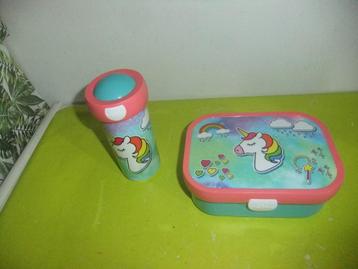 SCHOOLBEKER EN BROODTROMMEL UNICORN OPBRENGST VOEDSELBANK! beschikbaar voor biedingen