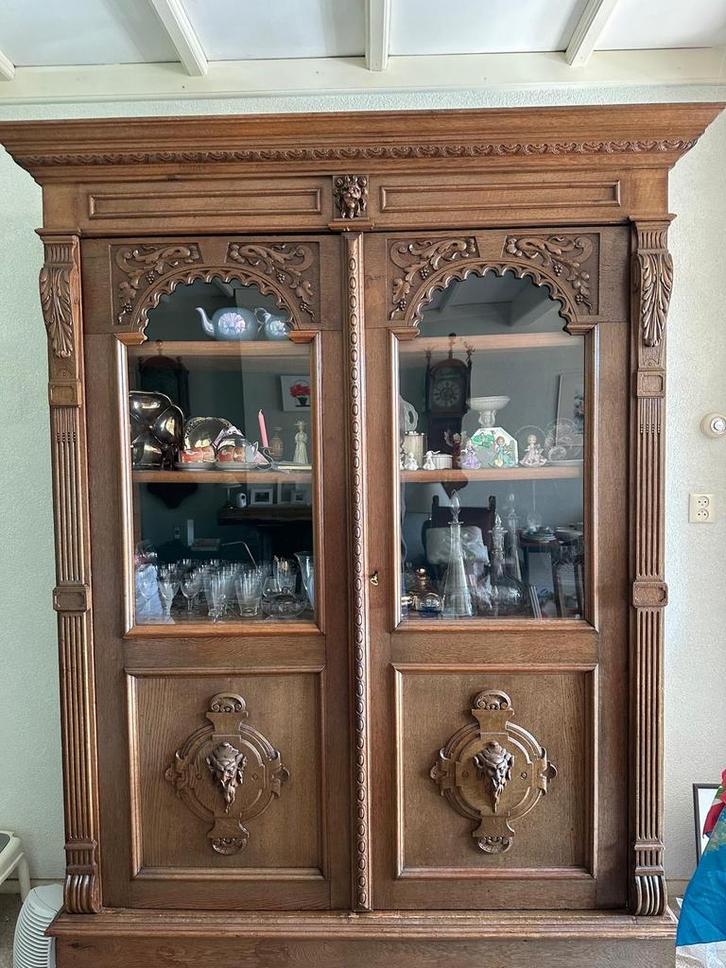 Antieke vitrinekast met glas, Huis en Inrichting, Kasten | Vitrinekasten, Ophalen of Verzenden