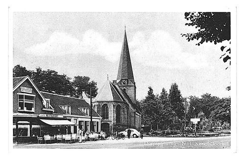 952828	Doorn	Jr 60 70 Dorpsplein	Hotel Restaurant Harten	Net, Verzamelen, Ansichtkaarten | Nederland, Ongelopen, Utrecht, 1960 tot 1980