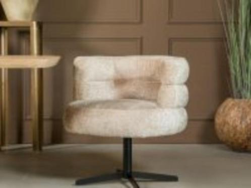 Eetkamerstoel Bryan l Whoon | Room108 l van €2385 voor €1399, Huis en Inrichting, Stoelen, Zo goed als nieuw, Drie, Metaal, Stof