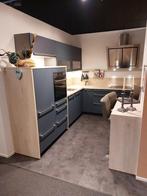 Showroom keuken Mat blauw met licht eiken Helmond, Huis en Inrichting, Keuken | Complete keukens, Ophalen, Blauw, Hoekkeuken, Nieuw