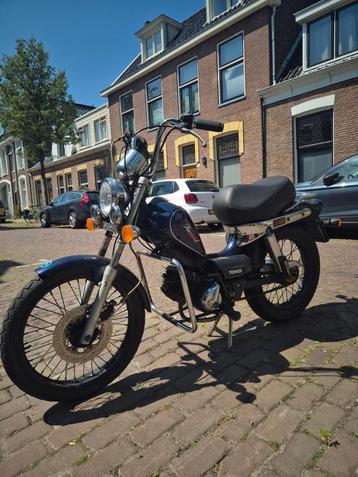 Tomos beschikbaar voor biedingen