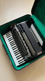 Bugari Armando Champion Cassotto 260/CHC, Muziek en Instrumenten, Overige merken, Zo goed als nieuw, 120-bas, Met riemen