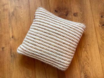 Uniek Ibiza boho japandi jute met katoenen kussen  beschikbaar voor biedingen