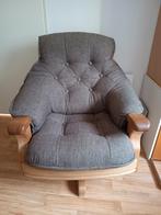 draaifauteuil van meubelfabriek Oisterwijk, Huis en Inrichting, Fauteuils, Ophalen, Hout, Gebruikt, 75 tot 100 cm