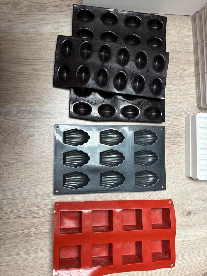 Diverse siliconen mallen/bakvormen, Huis en Inrichting, Keuken | Keukenbenodigdheden, Gebruikt, Ophalen