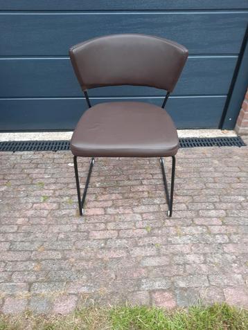 4'Nieuwe stoelen '10 euro per stuk'eetkamer kantoor'bureau beschikbaar voor biedingen