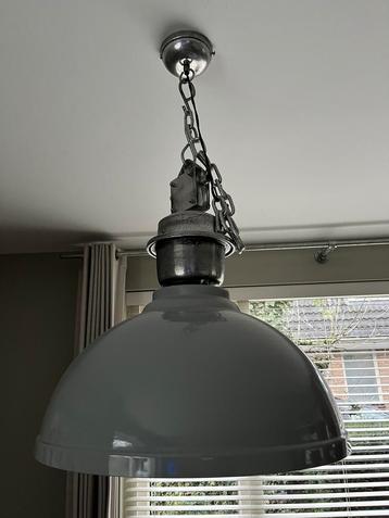 Industriële grijze hanglamp 