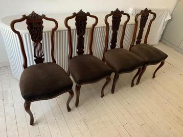 Originele, authentieke, vintage Chippendale eetkamer-stoelen beschikbaar voor biedingen