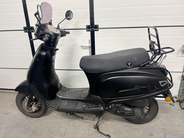 Btc Riva i scooter OPKNAPPER/ONDERDELEN, Fietsen en Brommers, Brommeronderdelen | Scooters, Zo goed als nieuw, Overige merken