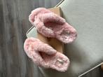 Nieuwe UGG Pantoffels/Slippers - Maat 35 - Roze, Ophalen of Verzenden, Nieuw, Roze, Pantoffels of Sloffen
