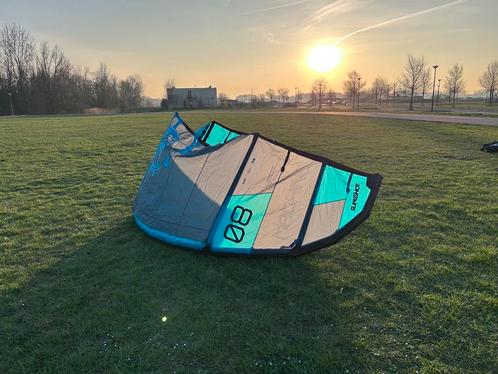 Slingshot Machine V1 8m2 / 2022 / Big Air / Weinig gebruikt, Watersport en Boten, Kitesurfen, Gebruikt, Kite, 8 m², Geen board