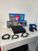 PlayStation 4 met controllers, oplaadstation en veel spellen, Spelcomputers en Games, Spelcomputers | Sony PlayStation 4, Met 2 controllers