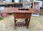 Tafel naaimachine    Inklapbaar, Ophalen