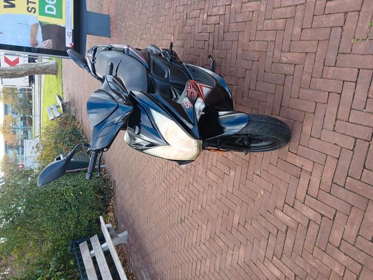 Zeer nette kymco super r8, Fietsen en Brommers, Scooters | Kymco, Zo goed als nieuw, Super 8, Benzine, Ophalen