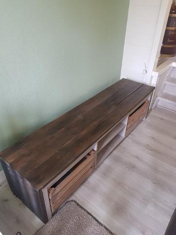 tv meubel hout beschikbaar voor biedingen