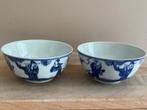 2 Chinese blauw/witte rijstkommen met 3 figuren goede staat, Verzenden