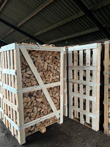 Ovengedroogd beuken haardhout 1,8 kuub beschikbaar voor biedingen