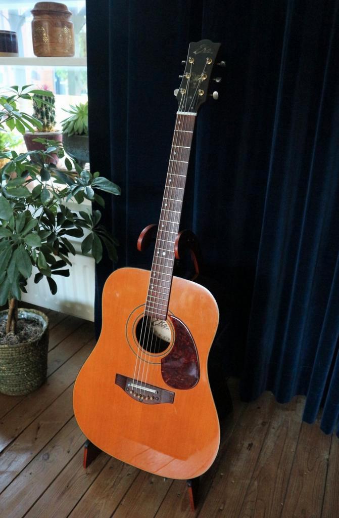 Eko Sombrero VI akoestische gitaar, Muziek en Instrumenten, Snaarinstrumenten | Gitaren | Akoestisch, Gebruikt, Western- of Steelstringgitaar