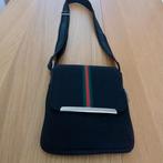 Gucci 22  x  18 zwart crossover tasje, Sieraden, Tassen en Uiterlijk, Tassen | Damestassen, Ophalen of Verzenden, Gebruikt, Zwart