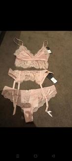 Splinternieuwe lingerie setje van Hunkemöller maat M, Hunkemöller, Ophalen of Verzenden, Roze, Setje