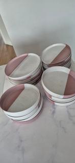 Serviesset Ivo Lila - Kwantum, Huis en Inrichting, Keuken | Servies, Ophalen, Zo goed als nieuw, Effen, Aardewerk