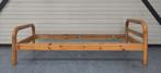 Vintage grenen houten bed eenpersoonsbed Rainer Damiller, Huis en Inrichting, Slaapkamer | Bedden, Ophalen, Eenpersoons, Bruin