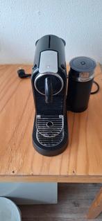 Nespresso Koffiezetapparaat + Melkopschuimer, Gebruikt, Koffiemachine, Ophalen of Verzenden, 1 kopje