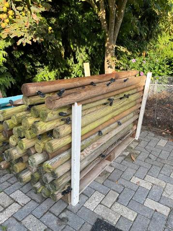 Houten Palen 160-200cm beschikbaar voor biedingen