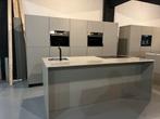 Prachtige greeploze showroom keuken met kookeiland, Overige kleuren, Overige typen, Nieuw, Ophalen of Verzenden